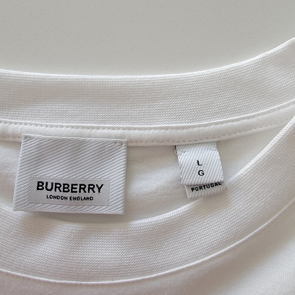 Burberry tshirt - Picture 3 of 5